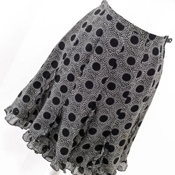 ANN TAYLOR LOFT! BLACK, WHITE FLORAL ABSTRACT, RUFFLED DETAIL SKIRT! SZ 2P - Picture 1 of 9